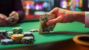 Filipino player requesting a GCash withdrawal on fb77 casino mobile